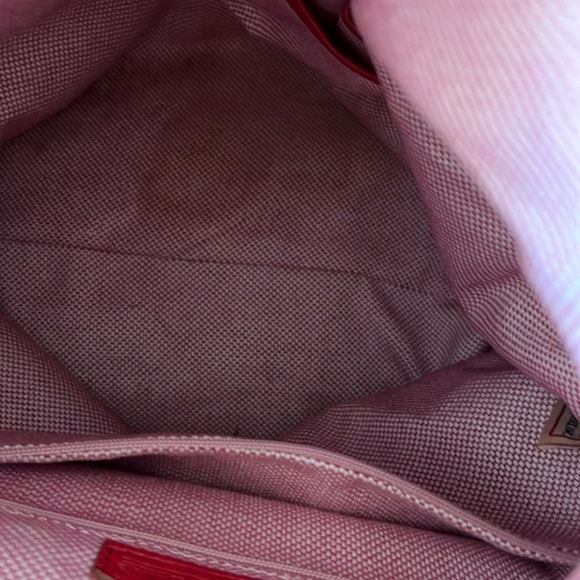 GUC~Dooney & Bourke Red Leather, Quiet Luxury, Large Shoulder bag/Tote/ Handbag - Picture 10 of 13